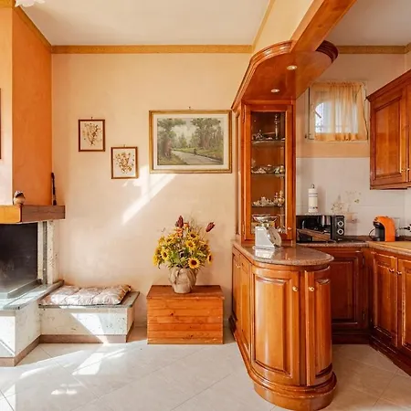 Il Rifugio Della Regina - Casa Con Patio Апартаменты *